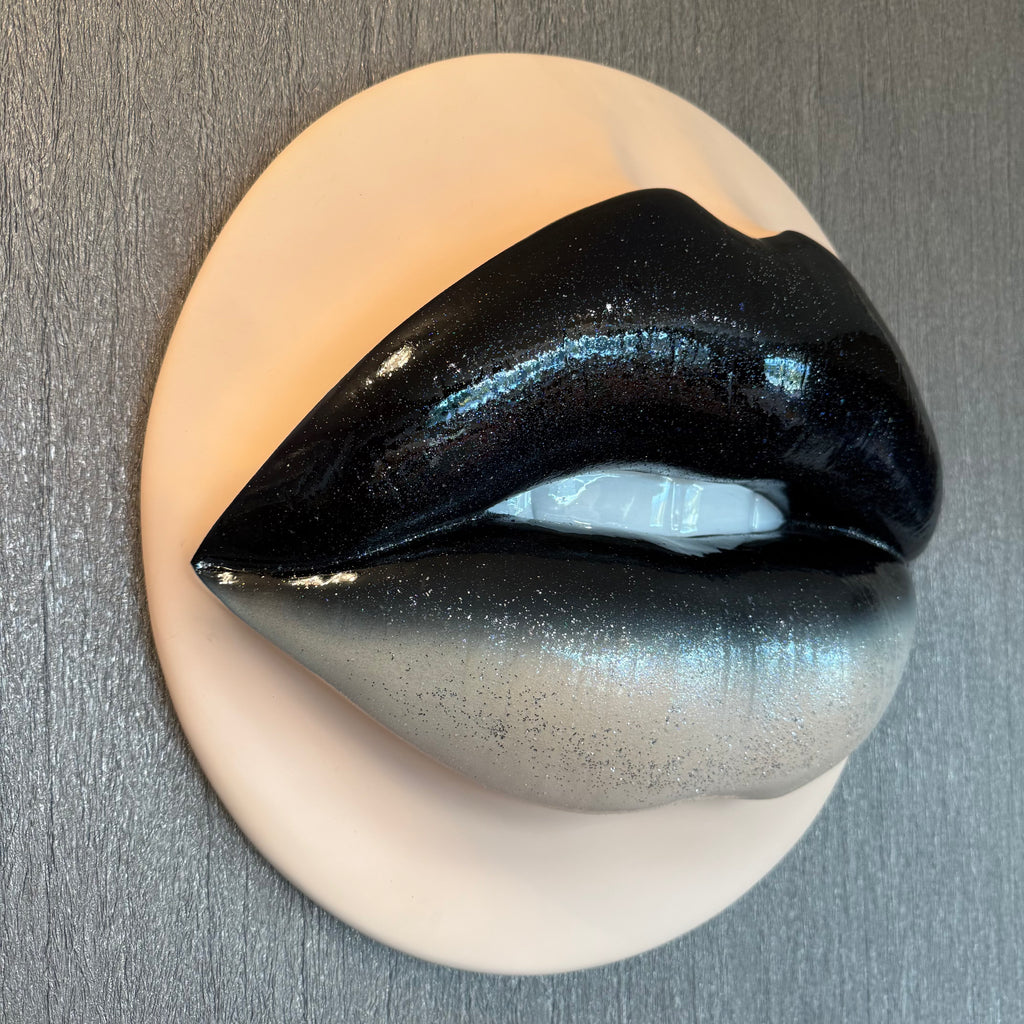 Eclips Parted Lips Sculpture