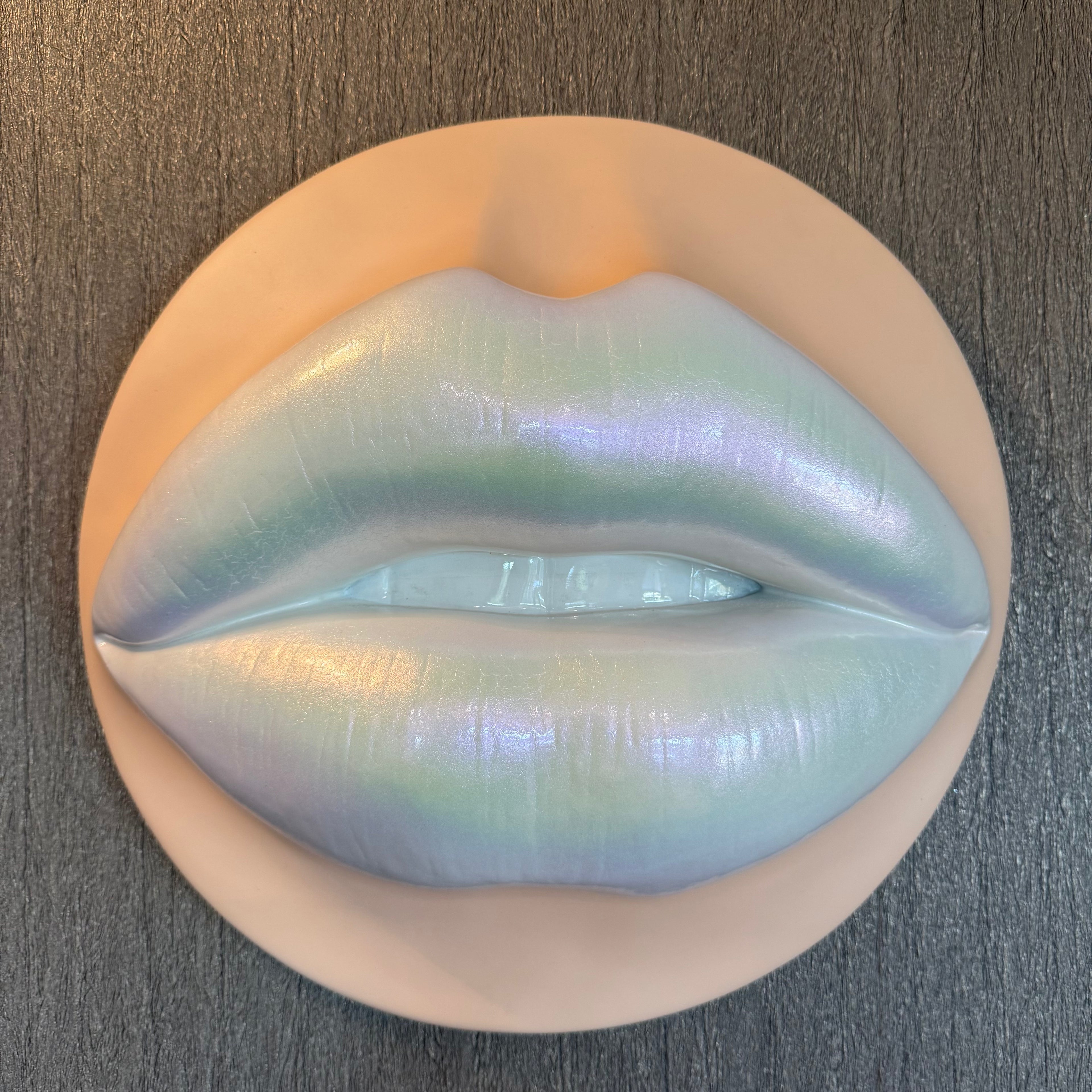 Luna Parted Lips Sculpture