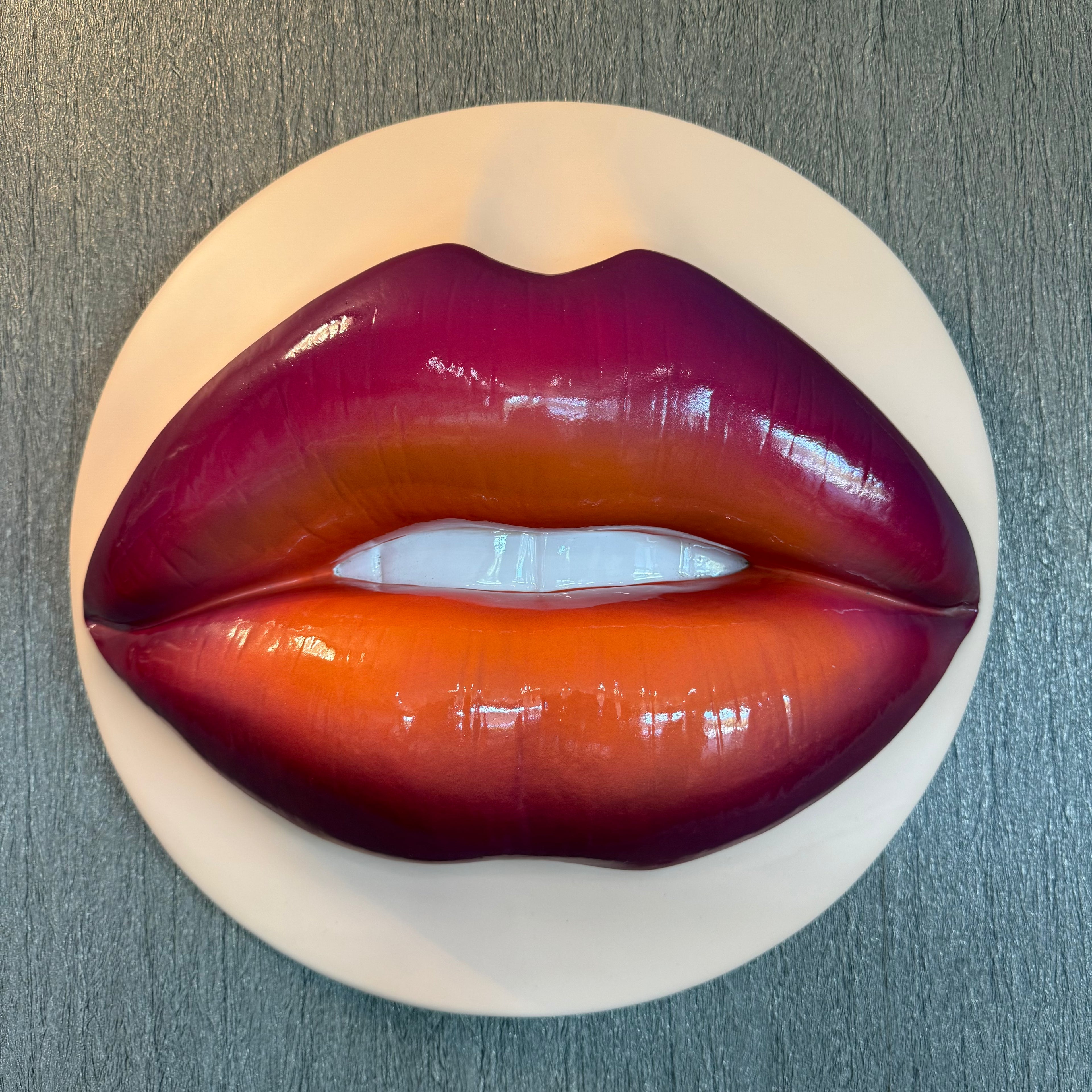 Sunkist Parted Lips Sculpture
